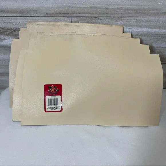 Vintage Christmas Vinyl Placemats Christmas Tree Town & Country Living Set of 4 - Picture 4 of 9